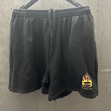 セリーヌ ショートパンツ