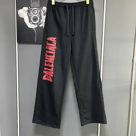 バレンシアガ カジュアルパンツ