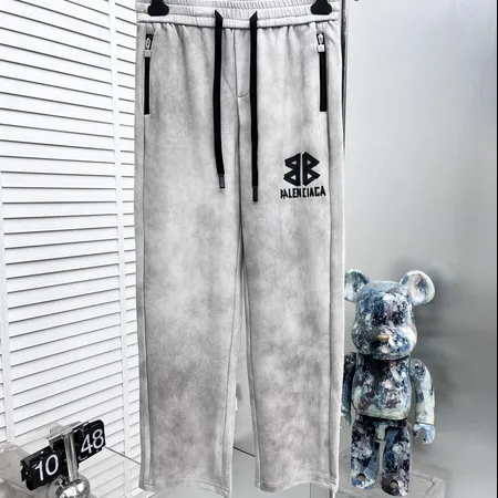 バレンシアガ カジュアルパンツ
