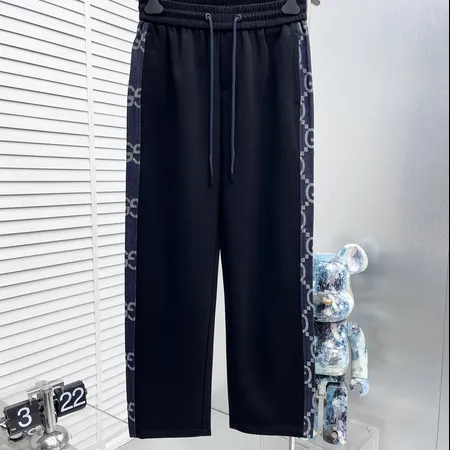 グッチ カジュアルパンツ