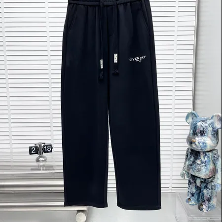 ジバンシィ カジュアルパンツ