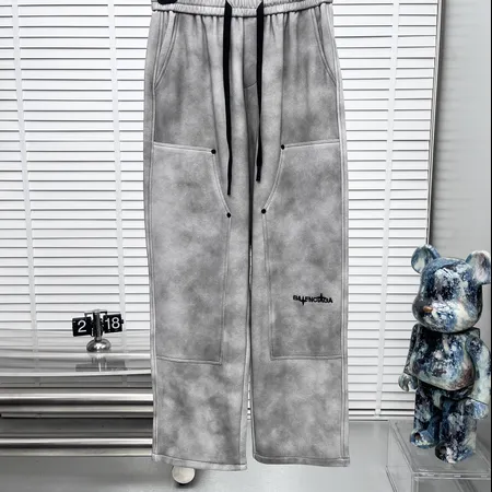 バレンシアガ カジュアルパンツ