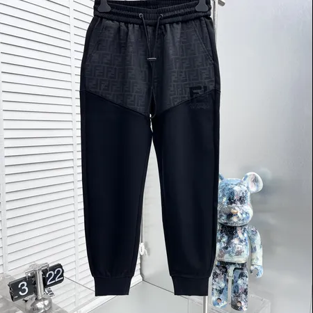 フェンディ カジュアルパンツ