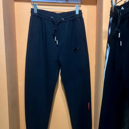 プラダ カジュアルパンツ