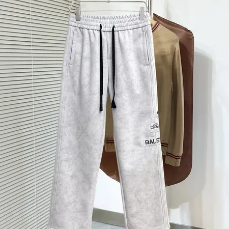 バレンシアガ カジュアルパンツ