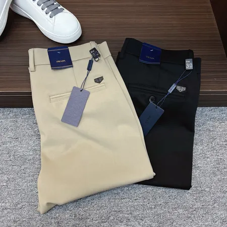 プラダ カジュアルパンツ