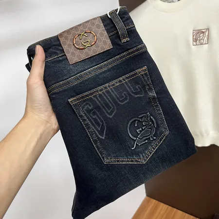 グッチ ジーンズ