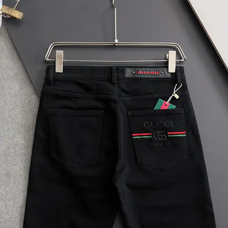 グッチ ジーンズ