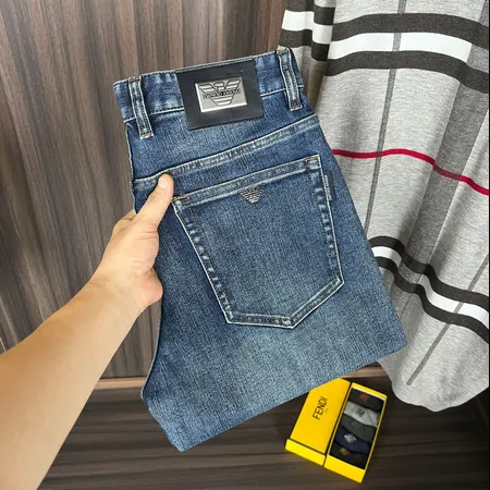 アルマーニ ジーンズ