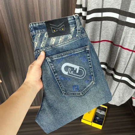 フェンディ ジーンズ