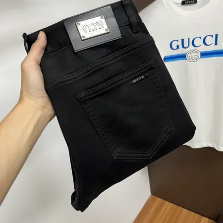 ヴァレンティノ ジーンズ