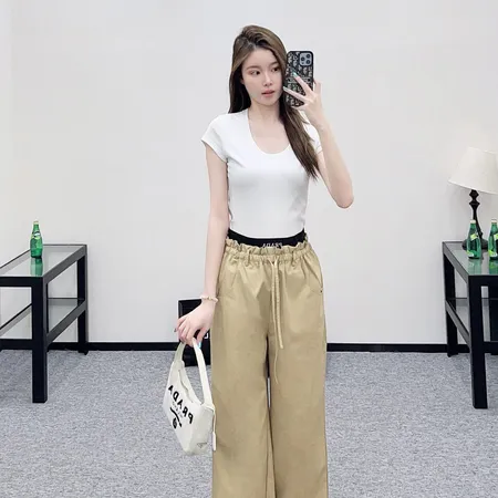 プラダ カジュアルパンツ