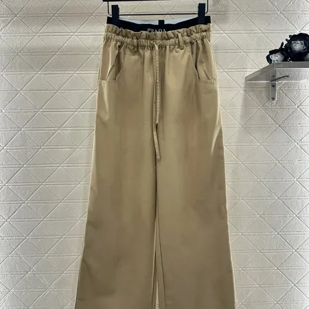 プラダ カジュアルパンツ