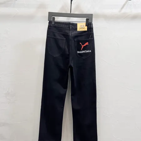 バレンシアガ ジーンズ