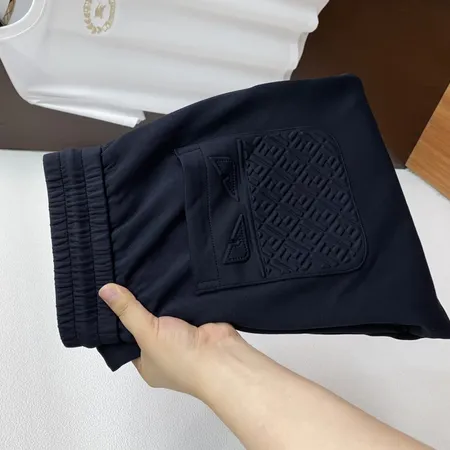 フェンディ カジュアルパンツ