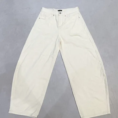 バレンシアガ ジーンズ