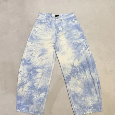 バレンシアガ ジーンズ