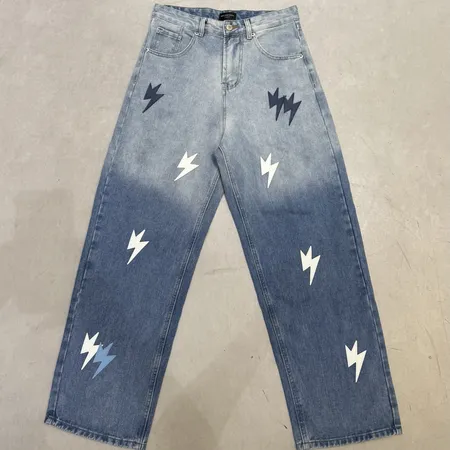 バレンシアガ ジーンズ