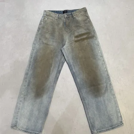 バレンシアガ ジーンズ