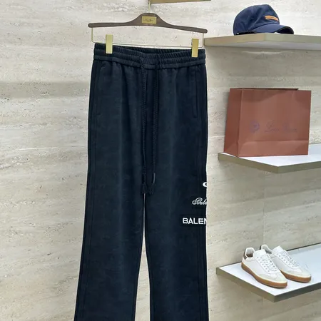 バレンシアガ カジュアルパンツ