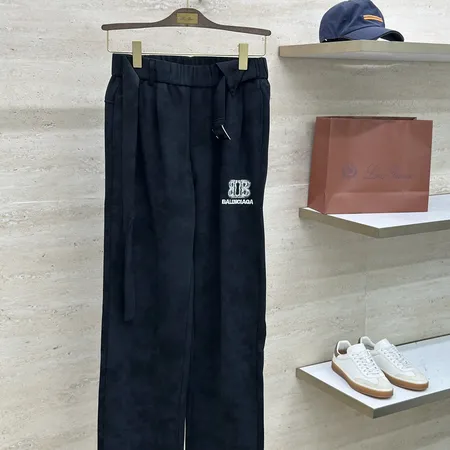 バレンシアガ カジュアルパンツ