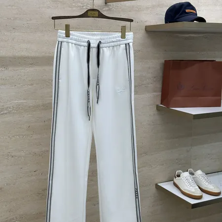 プラダ カジュアルパンツ