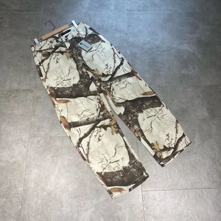 バレンシアガ ジーンズ