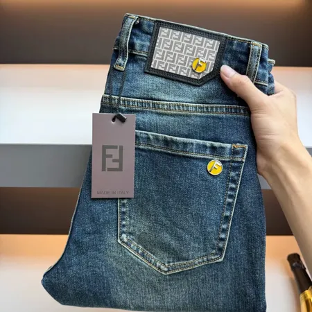 フェンディ ジーンズ