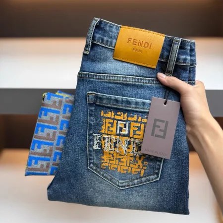 フェンディ ジーンズ