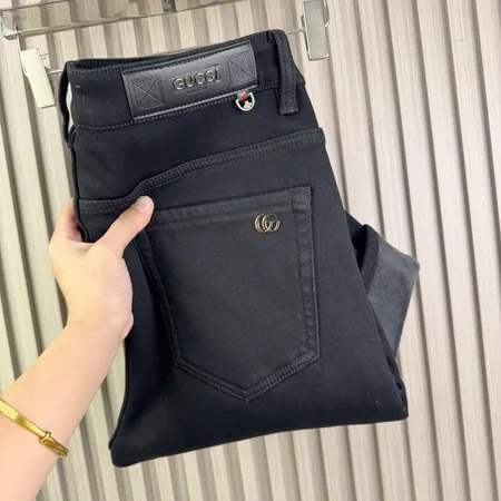 グッチ ジーンズ