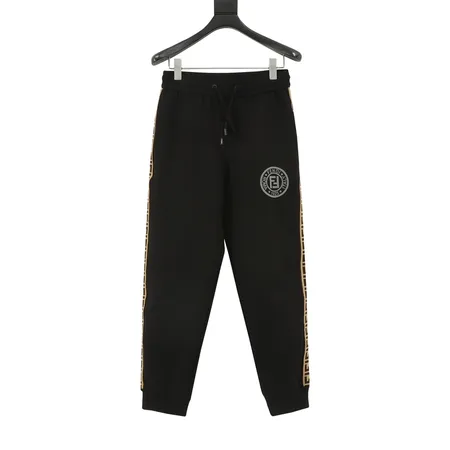 フェンディ カジュアルパンツ