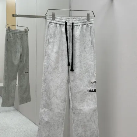 バレンシアガ カジュアルパンツ