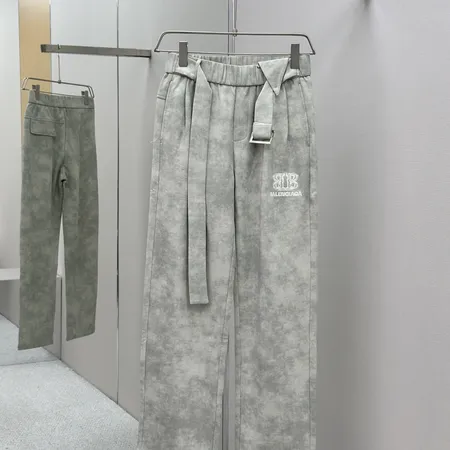 バレンシアガ カジュアルパンツ