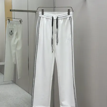 プラダ カジュアルパンツ