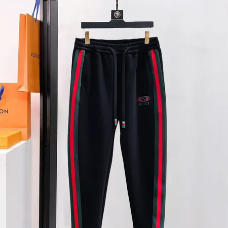 グッチ カジュアルパンツ