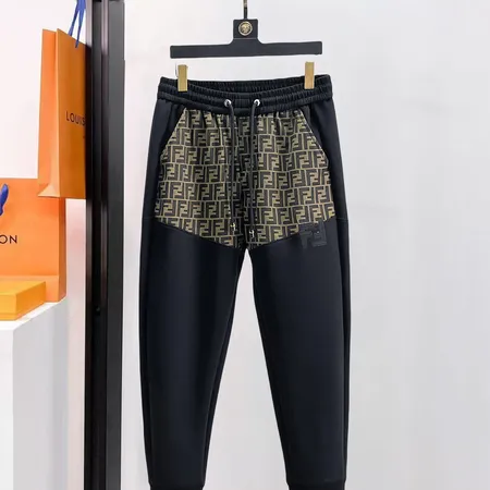 フェンディ カジュアルパンツ