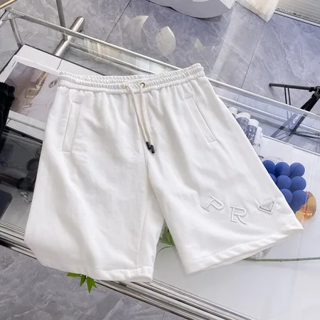 プラダ ショートパンツ