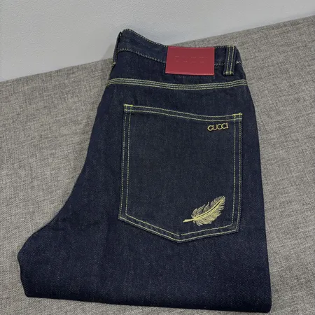 グッチ ジーンズ