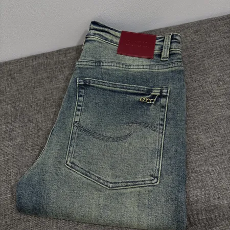 グッチ ジーンズ