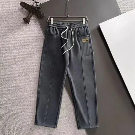 グッチ カジュアルパンツ