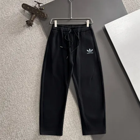 バレンシアガ カジュアルパンツ