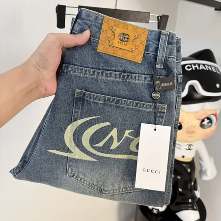グッチ ジーンズ