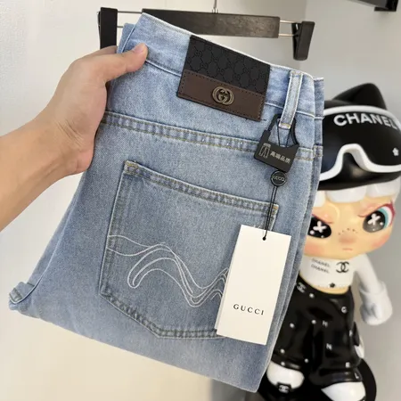 グッチ ジーンズ