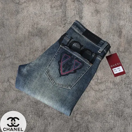 グッチ ジーンズ