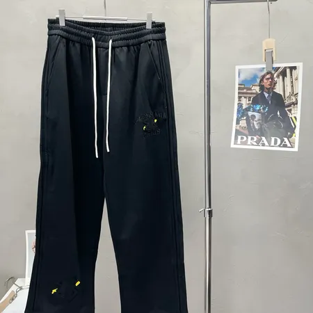 バレンシアガ カジュアルパンツ