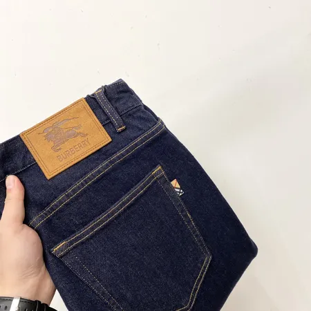 バーバリー ス ジーンズ