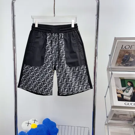 フェンディ ショートパンツ