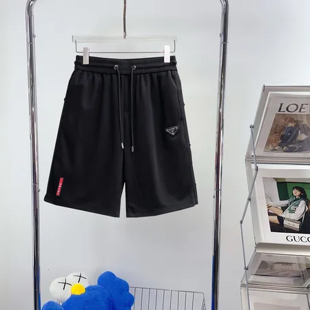 プラダ ショートパンツ