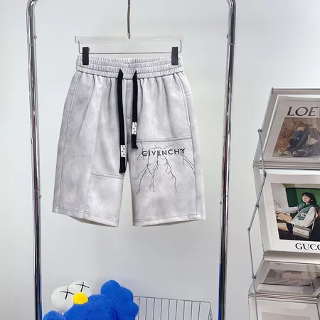 バレンシアガ ショートパンツ