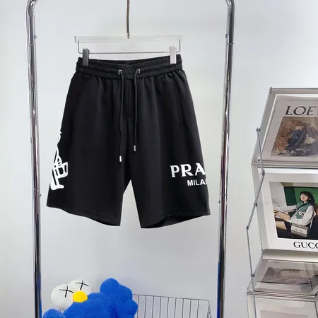 プラダ ショートパンツ